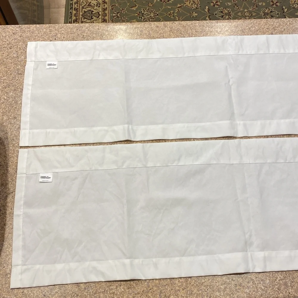 2 Room Essentials White Valances Curtains - Picture 16 of 17